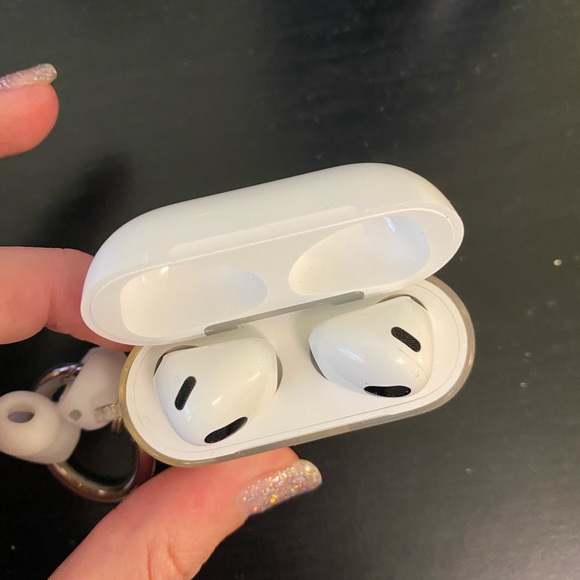 Third generation AirPods! New with box - Picture 4 of 4